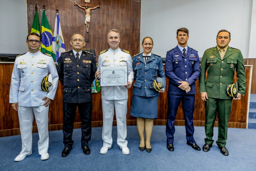 Titulo Cidadao Honorario De Fortaleza Ao Cap De Mar E Guerra Valença (9)