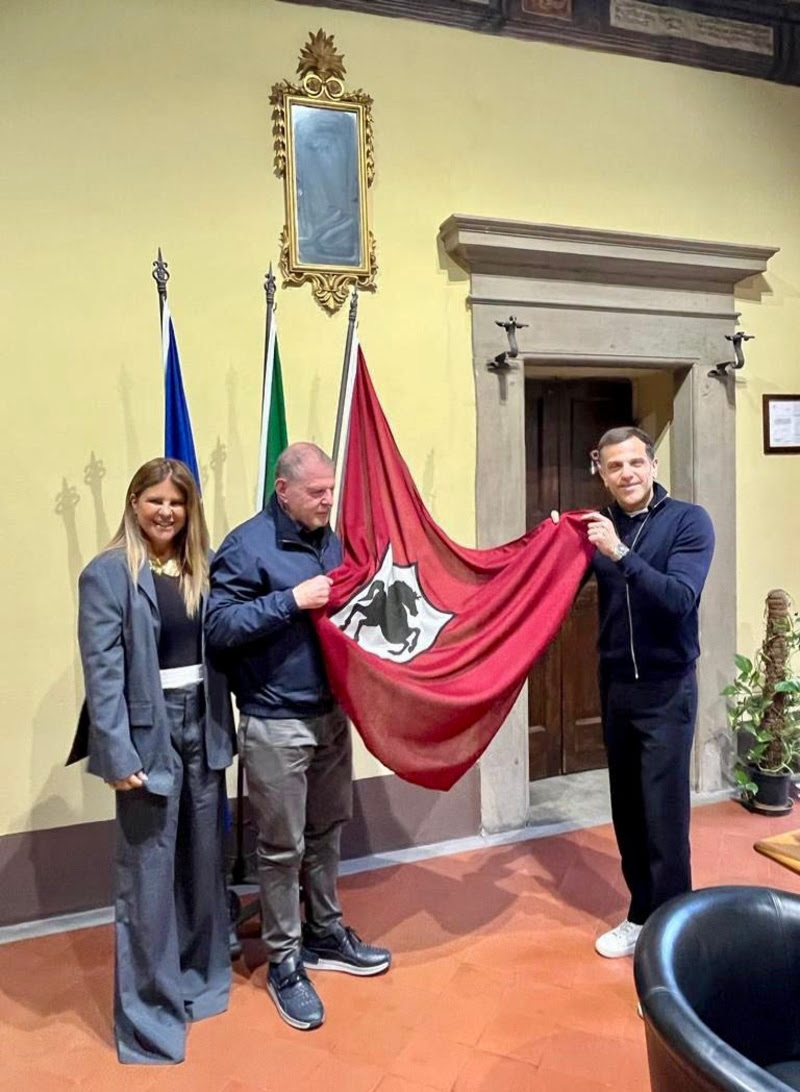 Anderson Birman, fundador da marca Arezzo, foi recebido com honrarias na cidade de Arezzo na Itália