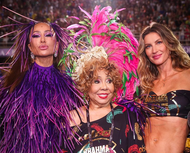 A convite de Brahma, Gisele Bündchen curte Carnaval no Camarote Brahma Nº1 A convite de Brahma, Gisele Bündchen curte Carnaval no Camarote Brahma Nº1
