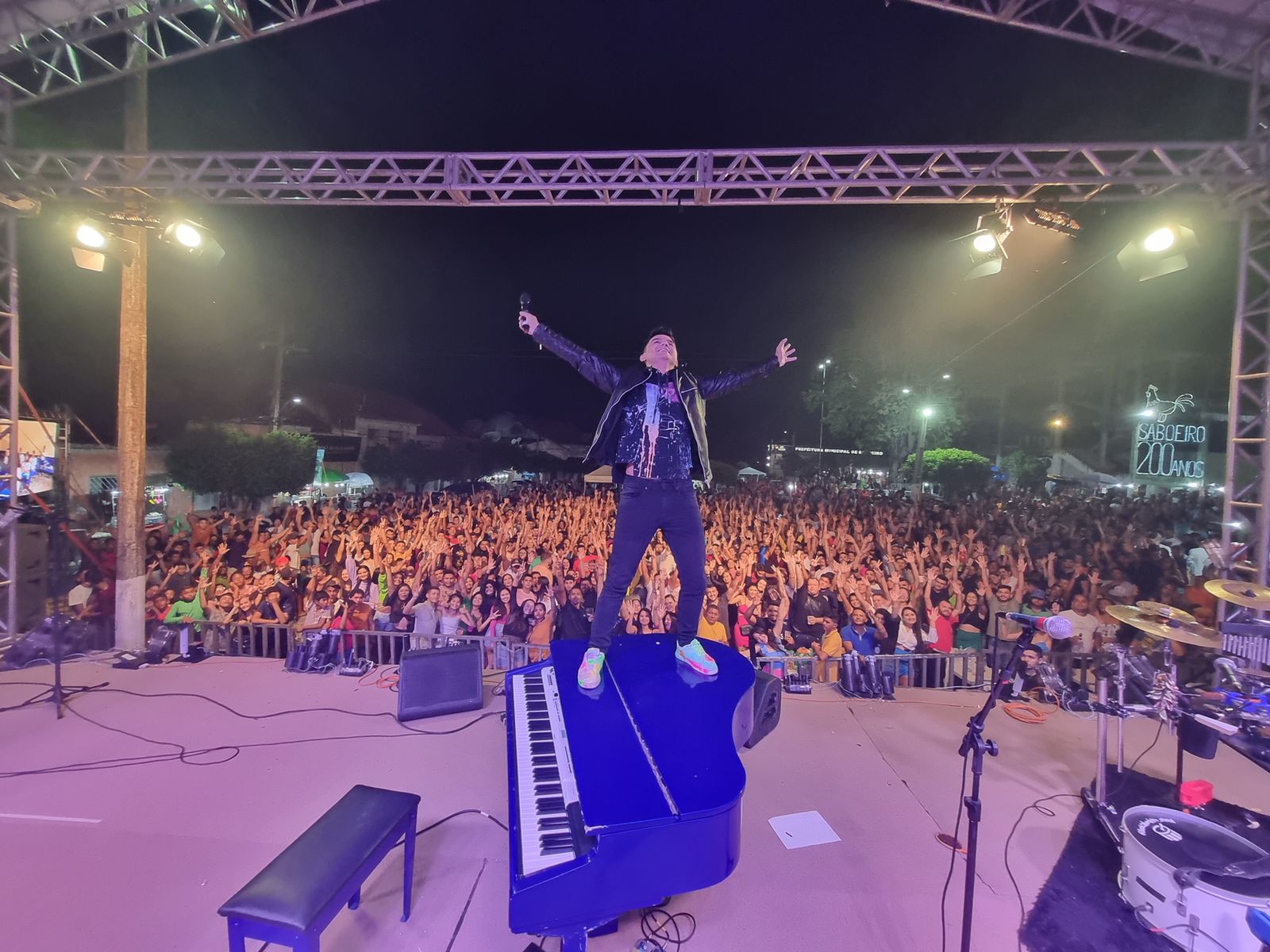 Paulo Rodrigo Pianista surpreende com mega show em Saboeiro