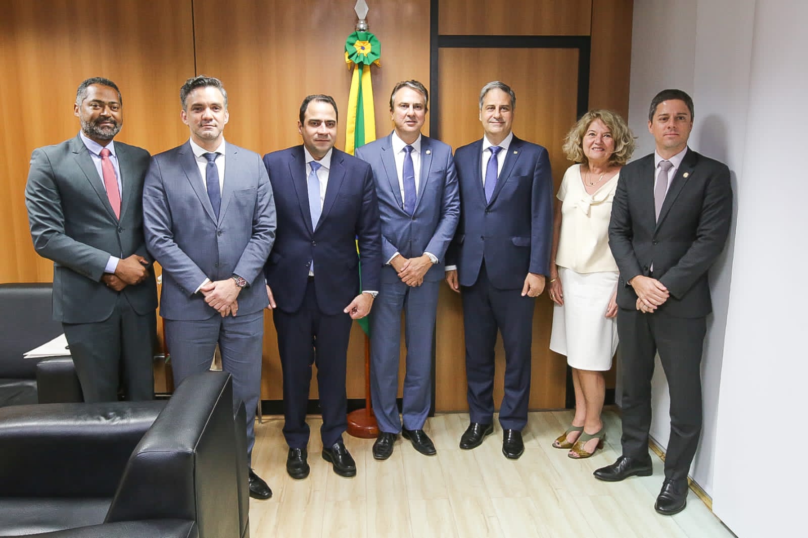Presidente da OAB-CE participa de reunião em Brasília com Ministro da Educação