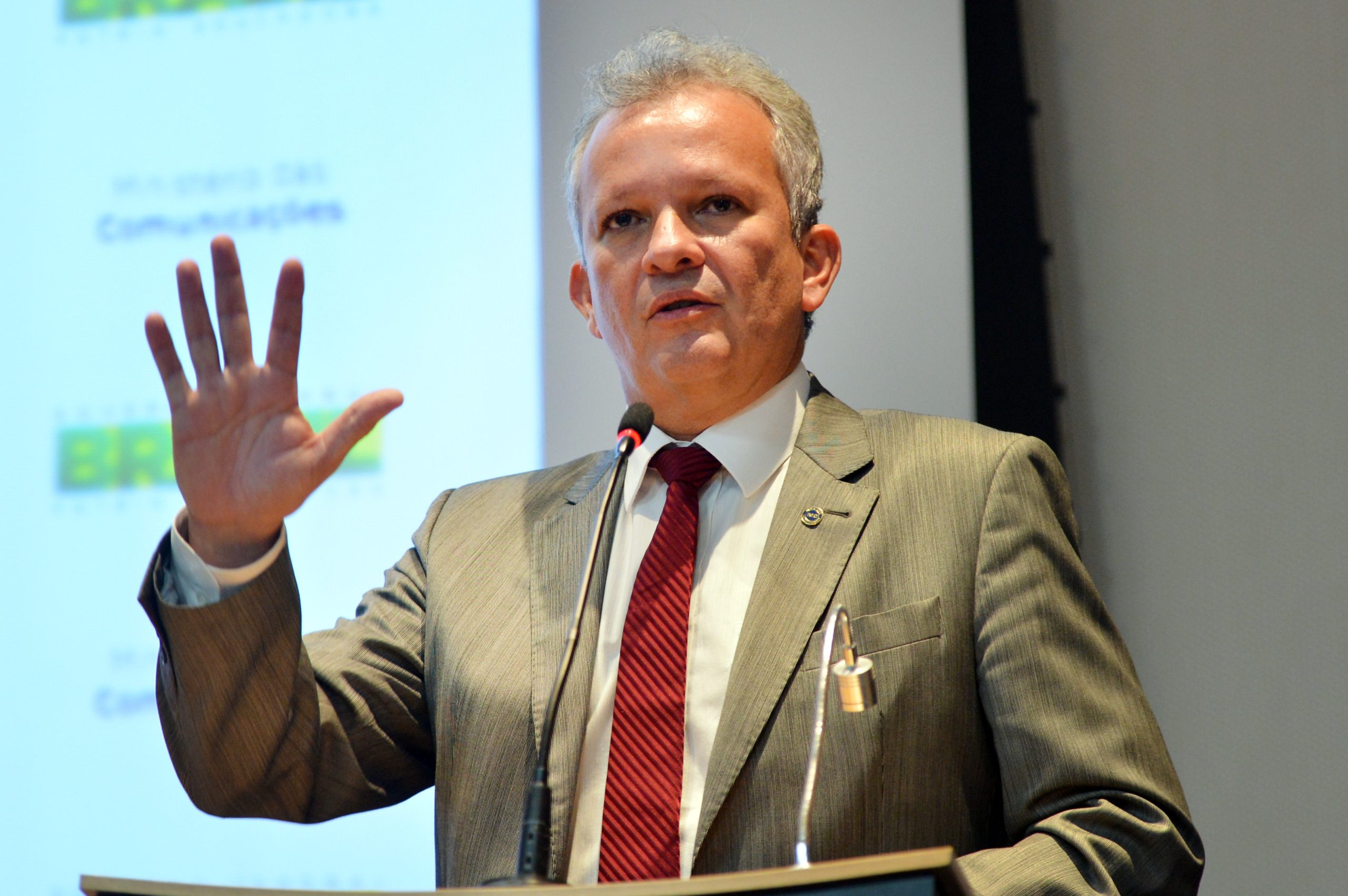 PDT e PSB articulam formar federação para ser “uma nova força” na centro-esquerda