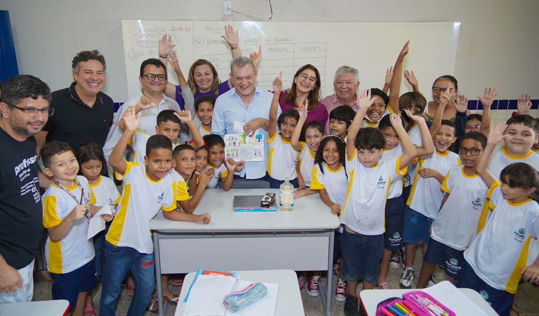 Com investimento de R$ 1,6 milhão, Sarto entrega requalificação de escola no Cristo Redentor Com investimento de R$ 1,6 milhão, Sarto entrega requalificação de escola no Cristo Redentor