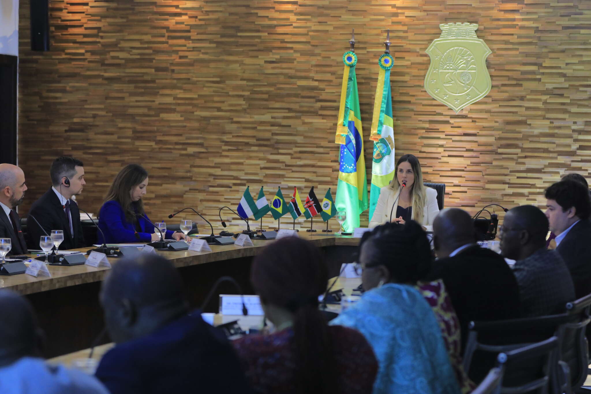 Jade Romero apresenta experiências educacionais do Ceará a delegações do Banco Mundial e de Moçambique, Nigéria, Quênia e Serra Leoa