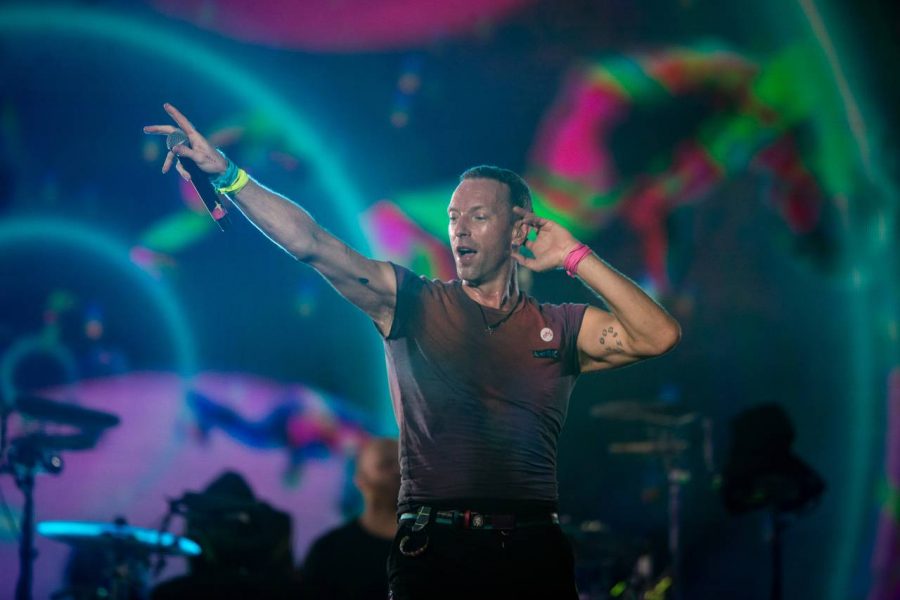 Coldplay grava música inédita durante show em São Paulo
