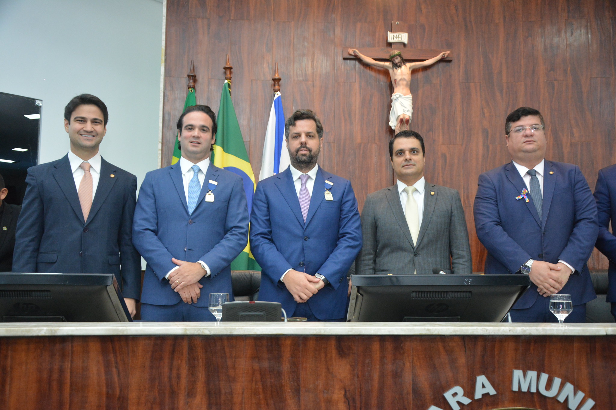 Advogados Cássio Felipe e Lucas Asfor são homenageados com Medalhas do Mérito Jurídico na Câmara Municipal de Fortaleza