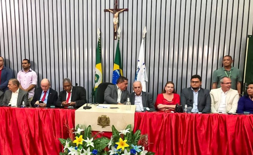 Câmara Municipal de Maracanaú homenageia PT pelos seus 43 anos com presença de Roberto Pessoa e aliados políticos