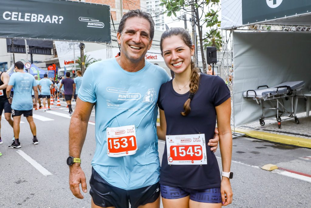 
				Adalberto e Livia Machado  
				