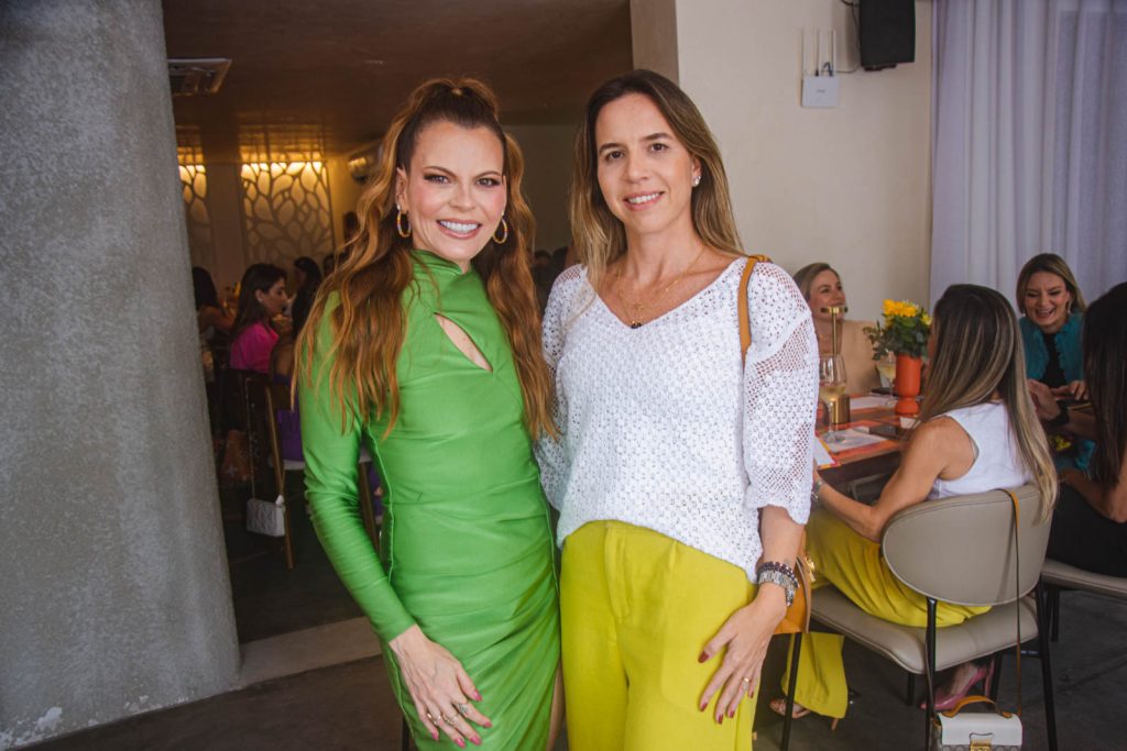 
				Adriana Praxedes e Isabela Rolim   
				
