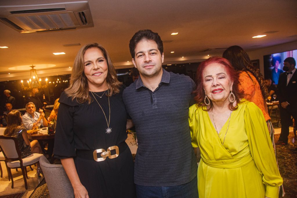 Ailza, Adriano E Itala Ventura