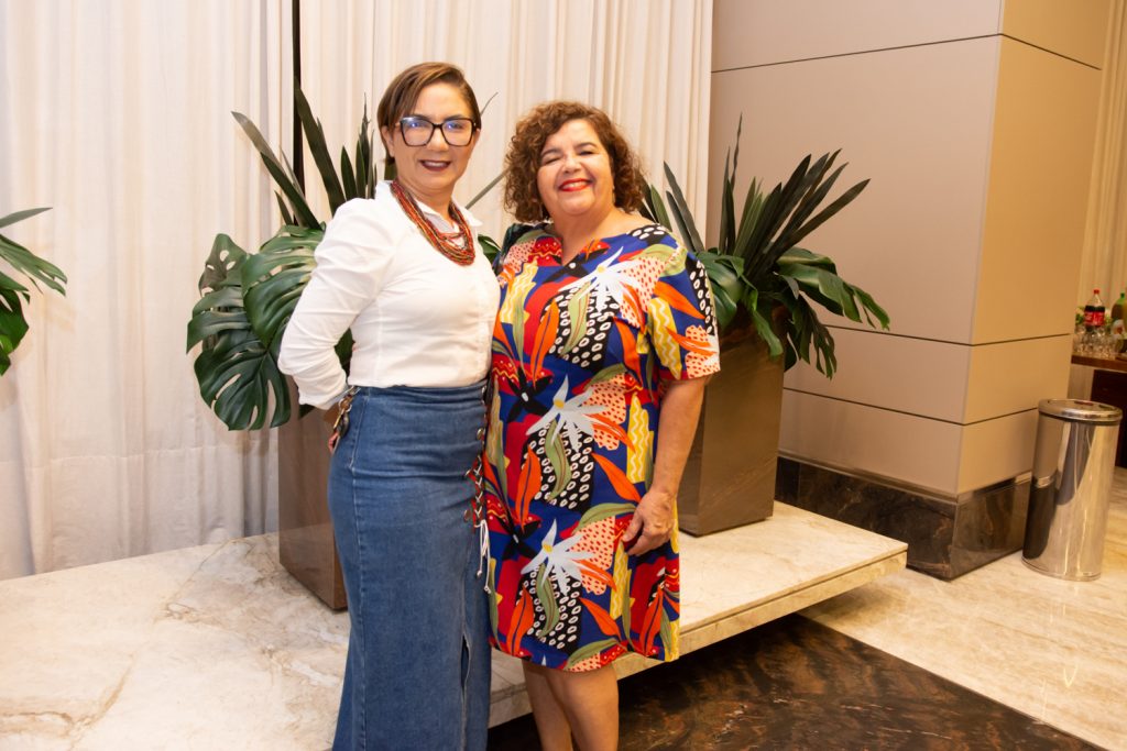 Alciléia Farias E Clivania Teixeira