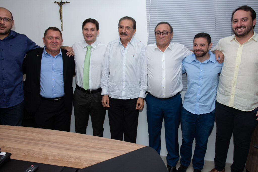 Almir Bié, Marcos Sobreira, Walter Cavalcante, Tin Gomes, Julinho E Adams Gomes