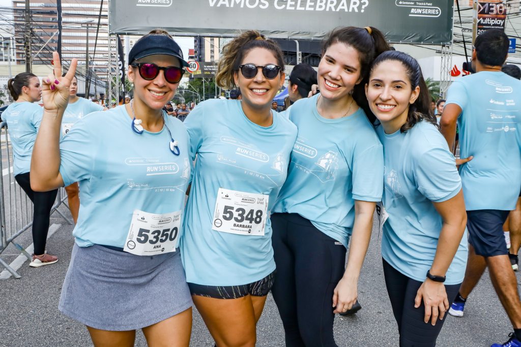 
				Ana Castro, Bárbara Coutinho, Marina Bringel e Ana Martins   
				