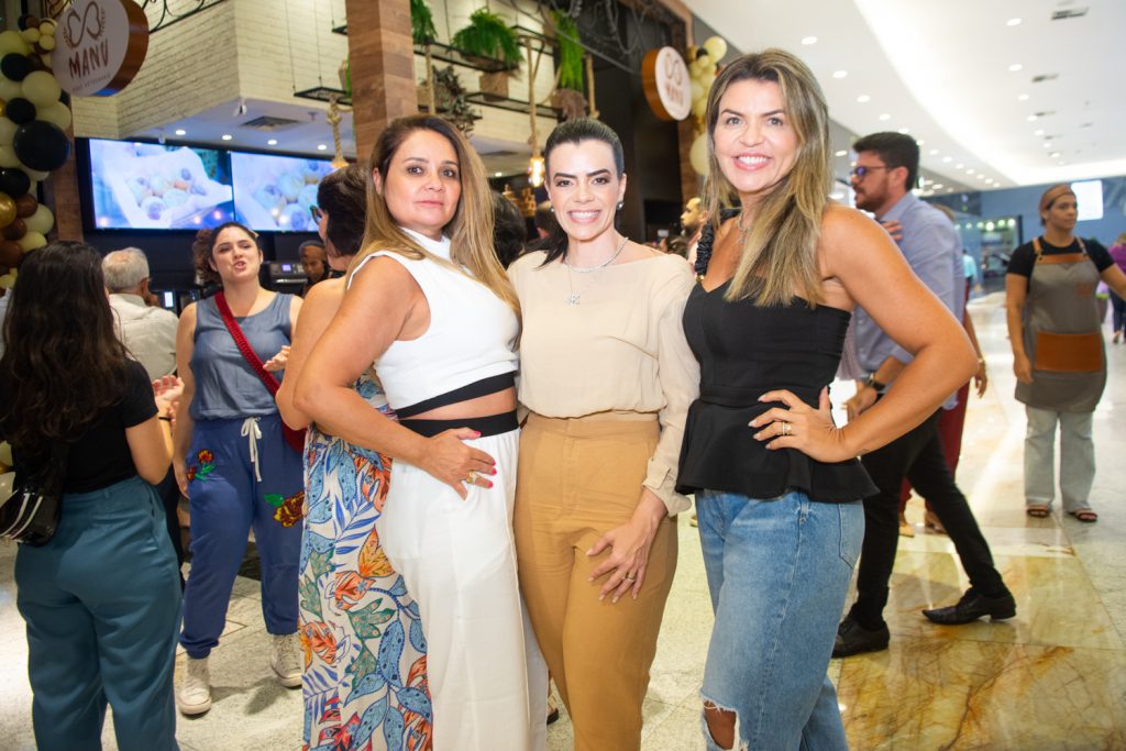 Ana Karla, Manu Acário E Amália Ribeiro