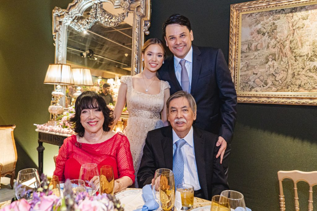 Angela, Osvaldo, Lina E Daniel Gutierrez