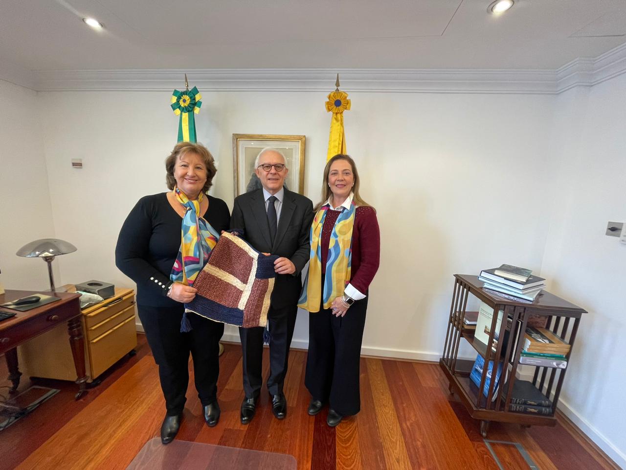 Annette de Castro reúne-se com embaixador do Brasil em Londres para estreitar laços com a embaixada