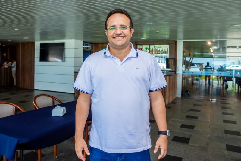 Polo Turístico do Ceará - Proprietários de sítios assinam estatuto da “Associação dos Amigos da Serra de Maranguape” no Iate Clube