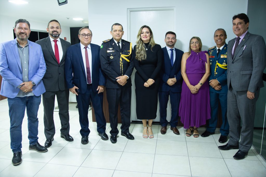 Augusta Brito Recebe Medalha Boticário Ferreira (3)