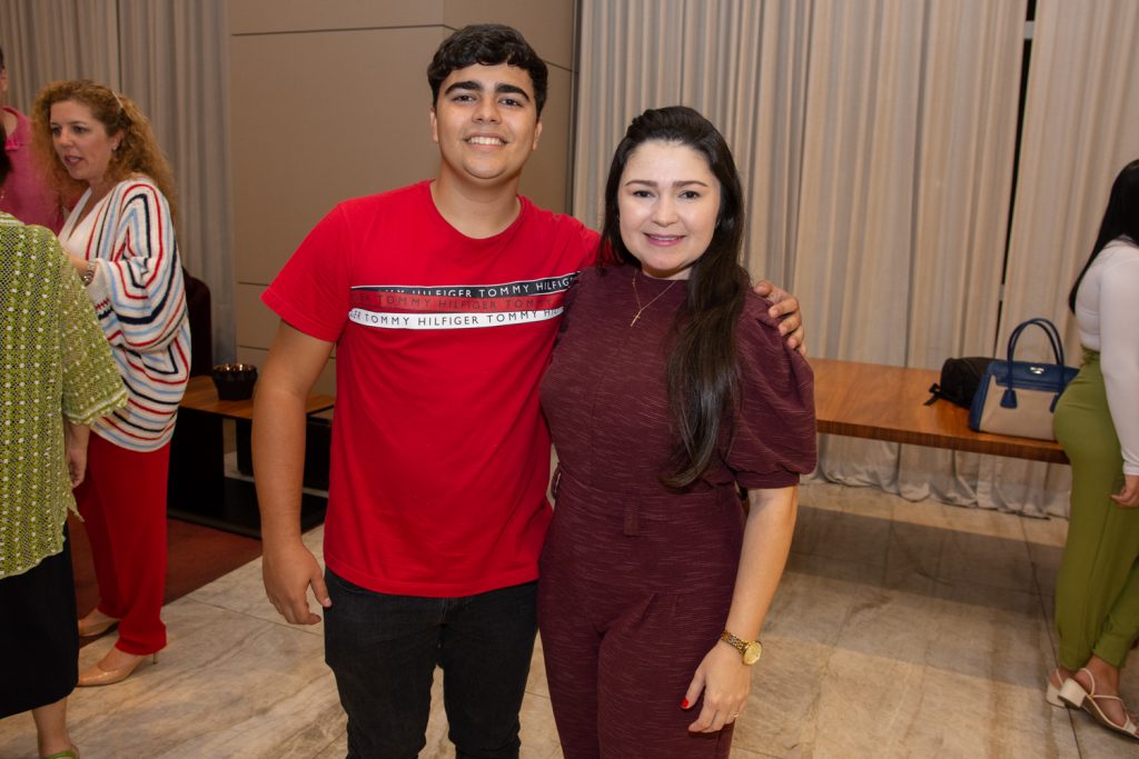 Augusto Filho E Darla Lopes