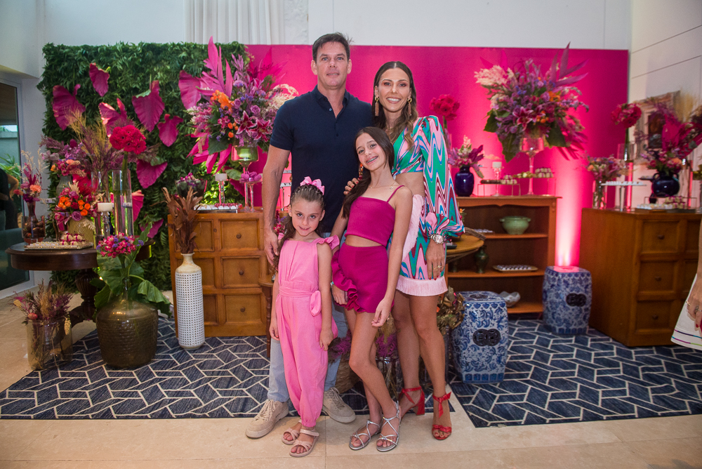 Carlos Martain, Angela Martain, Nian E Clara Martain (10)