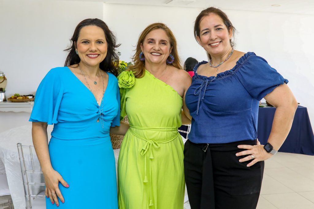 Cristiane Deusdara, Tereza Porto E Waleska Costa