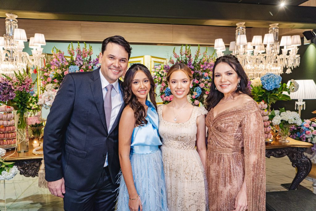 Daniel, Tais, Lina E Sunny Gutierrez