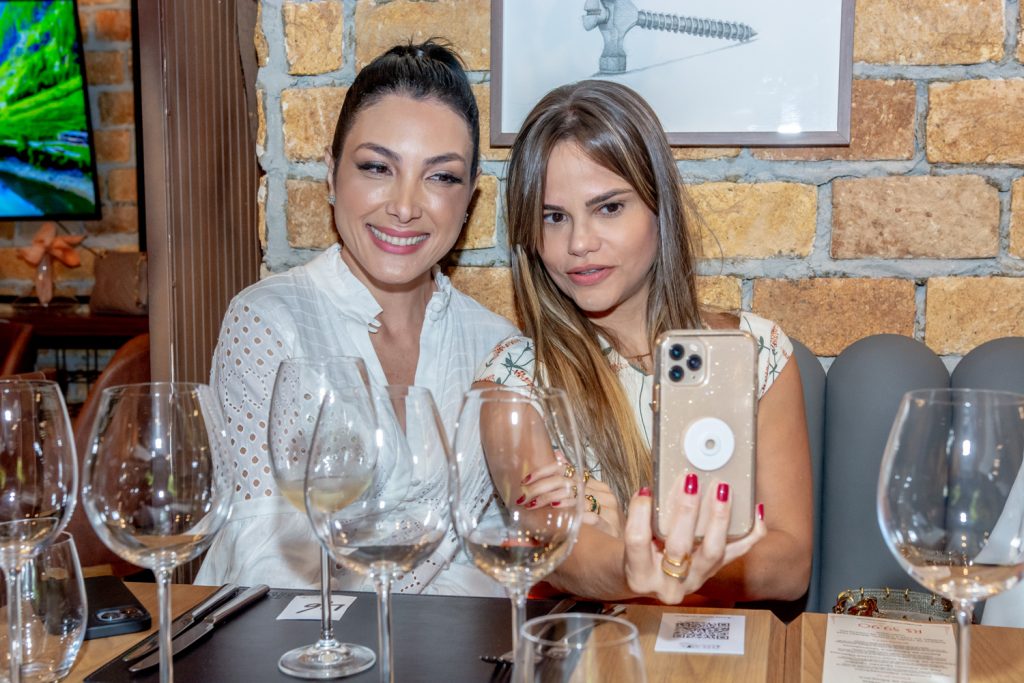 Danielle Linheiro E Andrea Parahyba