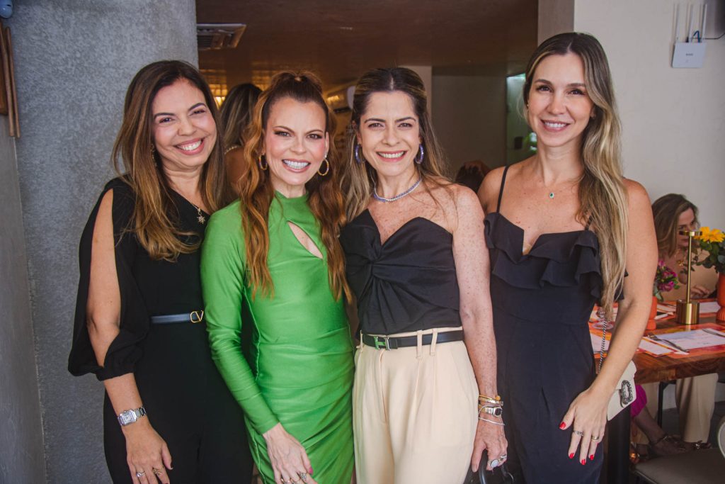 
				Edinice Bezerra, Adriana Praxedes, Carla Nogueira e Paula Bezerra    
				