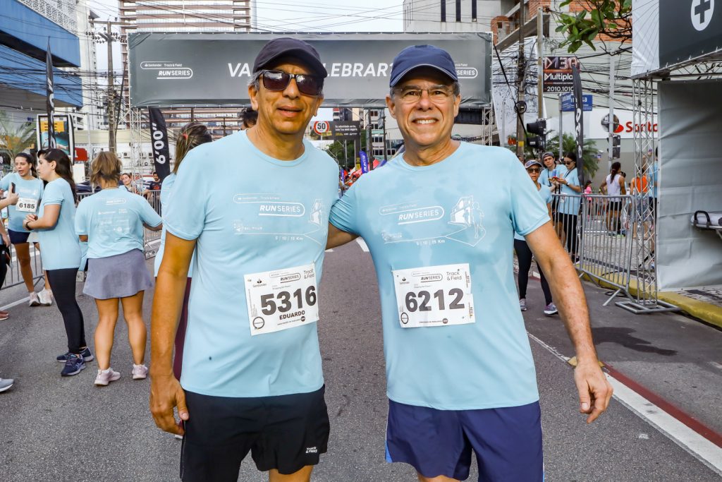 
				Eduardo Rolim e Eduardo Bezerra    
				