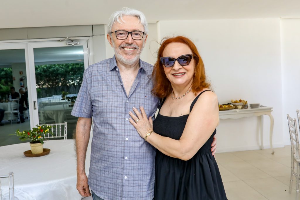 Eli E Fatima Gansalves