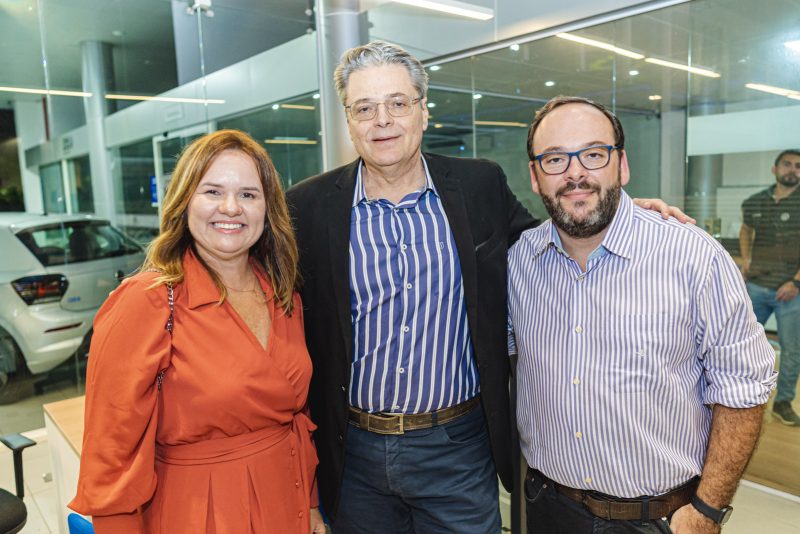 Potência e tecnologia - Novo Virtus atrai todos os holofotes na noite de reinauguração do showroom da Ceará Motor