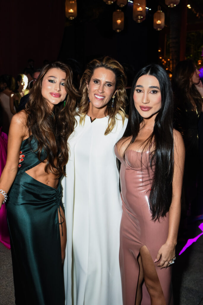 Esther Marques, Karlma Marques Felmanas E Bruna Marques