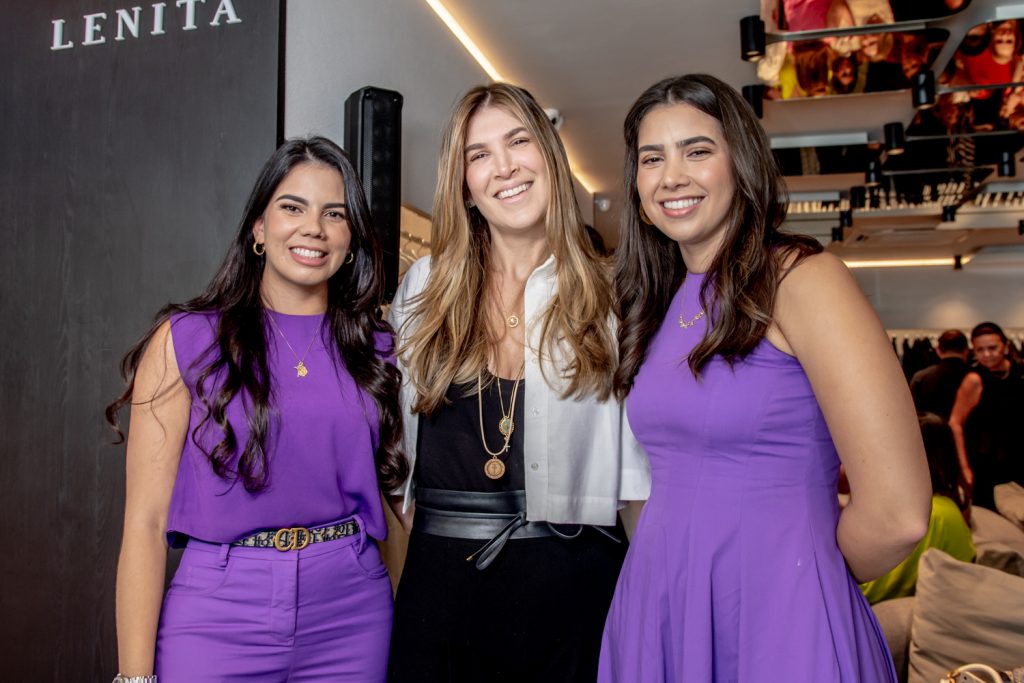 Gabriela Geleilate, Ticiana De Paula E Suzana Geleilate (4)