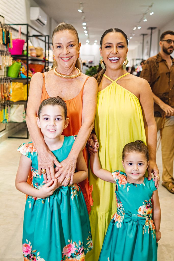 Gloria, Valentina, Manu E Karina Cysne