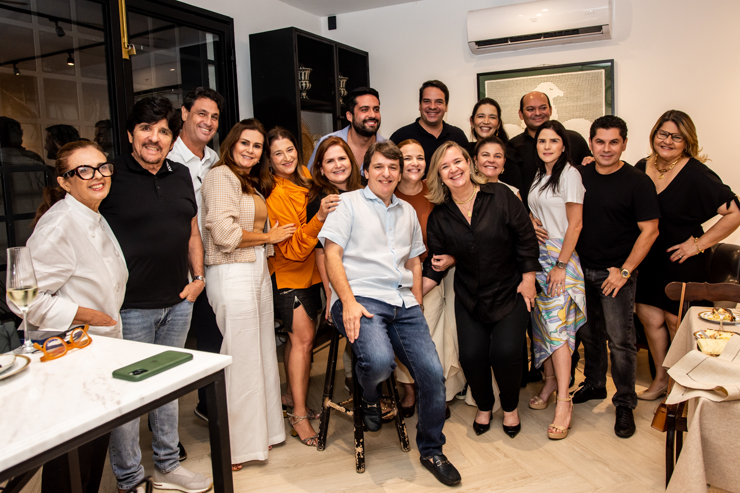 Villa Eliza promove happy hour exclusivo para seletos convidados