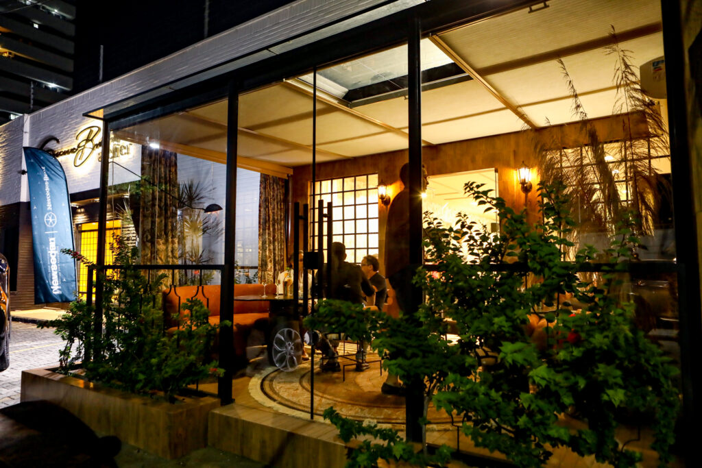 
				Home And Caffee Genice Brandão 
				