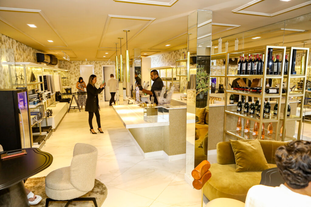 
				Home And Coffee Genice Brandão 
				