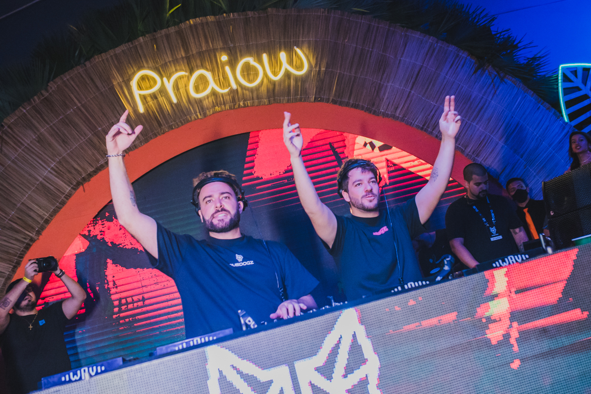 Após sucesso no Lolla, Dubdogz faz show inédito em Fortaleza neste sábado (1º) Após sucesso no Lolla, Dubdogz faz show inédito em Fortaleza neste sábado (1º)