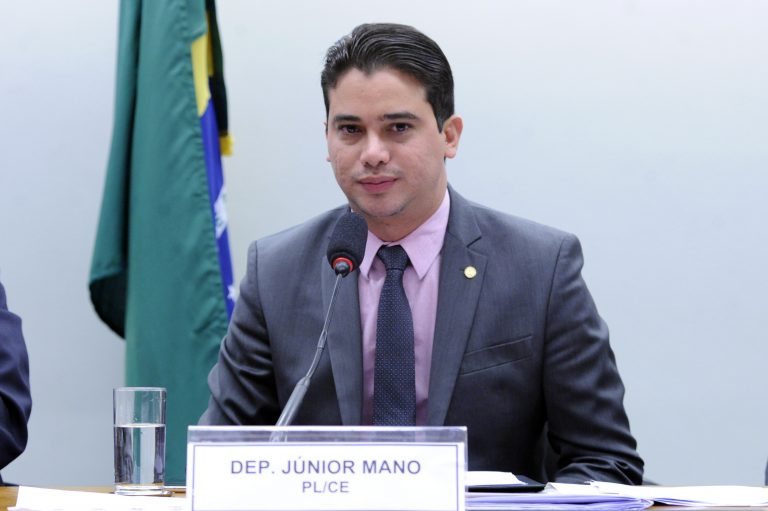 Júnior Mano apresenta projeto de lei que cria “Lei Rouanet da Saúde”