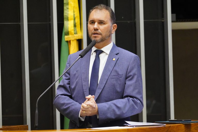 Moses Rodrigues é eleito presidente da Comissão de Educação da Câmara