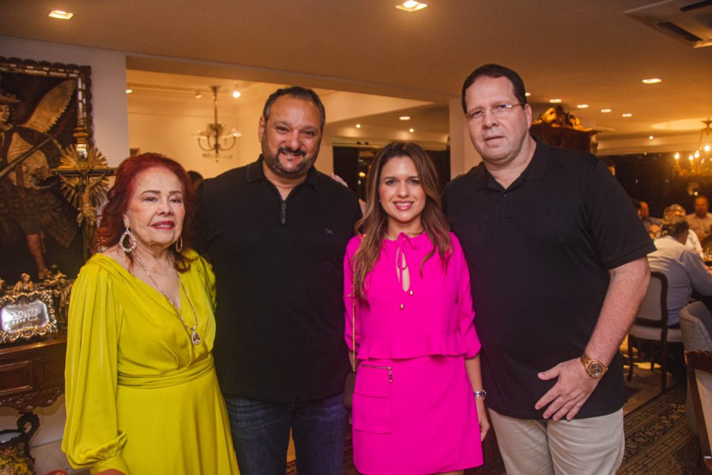 Itala Ventura, Patriolino Dias, Renata Dias E Edson Ventura