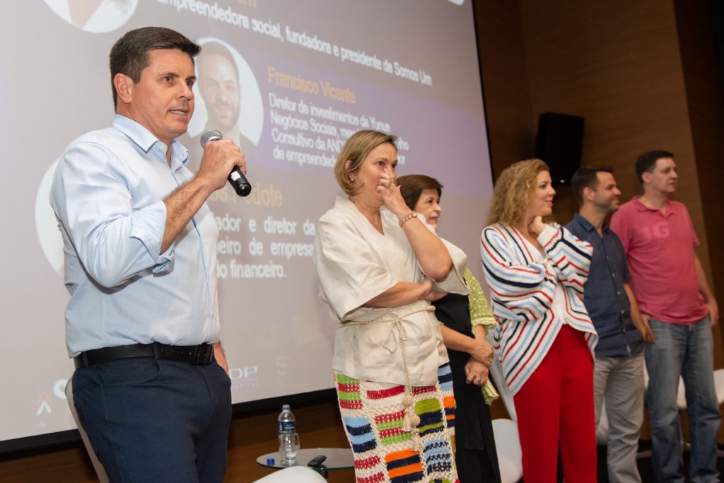 Ives Castelo Branco, Renata Paula Santiago, Ticiana Rolim Queiroz, Francisco Vicente, Adriana Bezerra E Marcos Pedole (2)