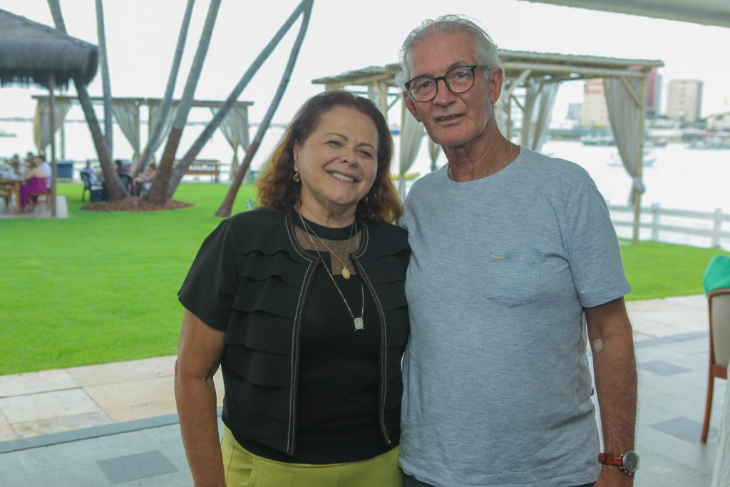 Izabel E Dinalvo Diniz