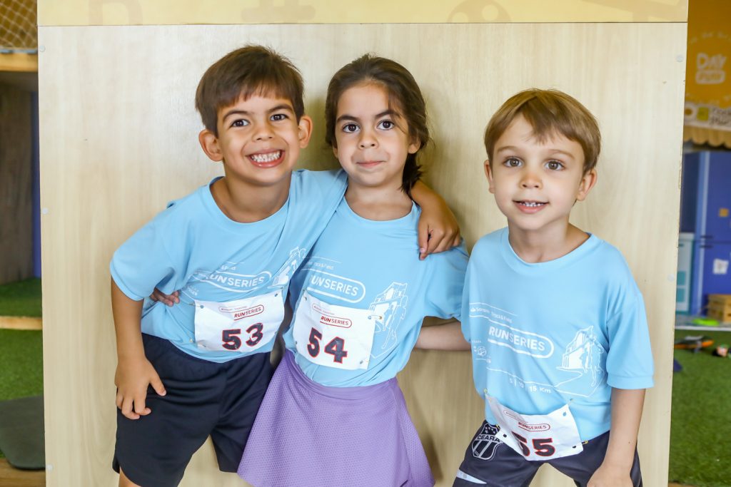 
				João, Maria e Eduardo Rolim  
				