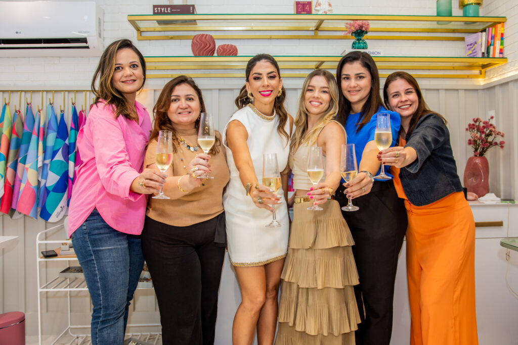 Karol Pontes, Alanna Muniz, Luciana Borges, Ana Luiza Frota, Raquel Botelho E Rocaia Dutra (2)