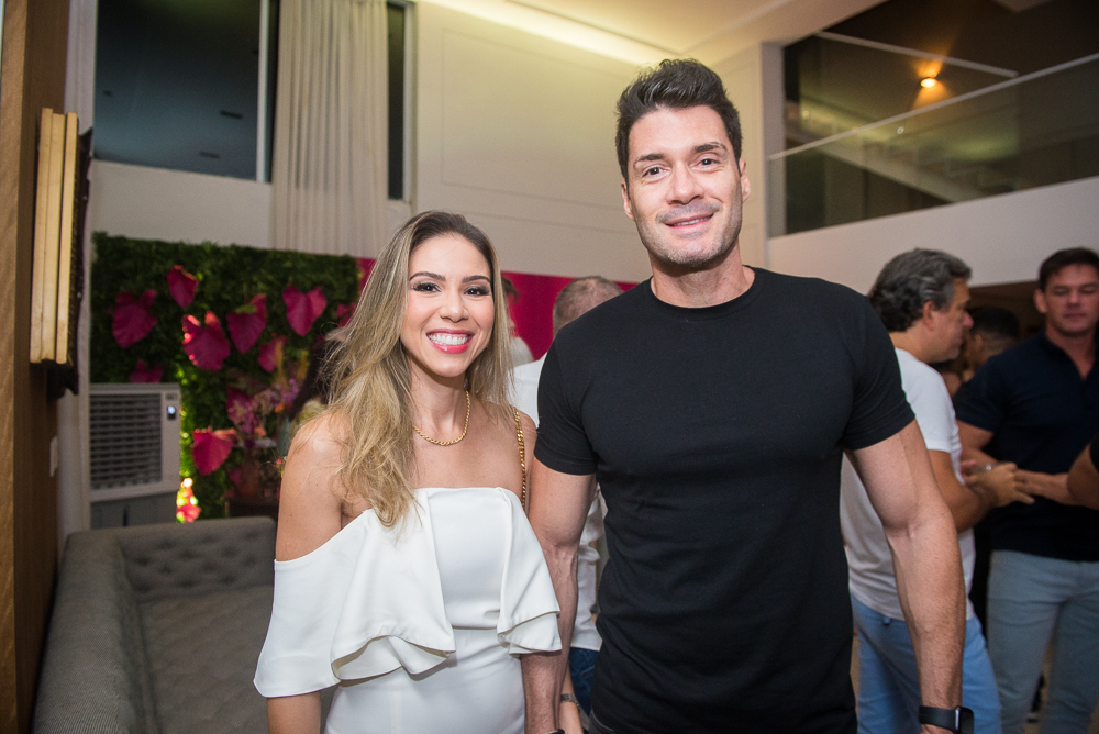 Larissa E Paulo Sérgio Porto (1)