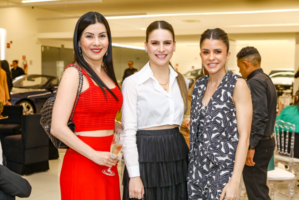 Lia E Lara Linhares, Tatiana Machado (1)