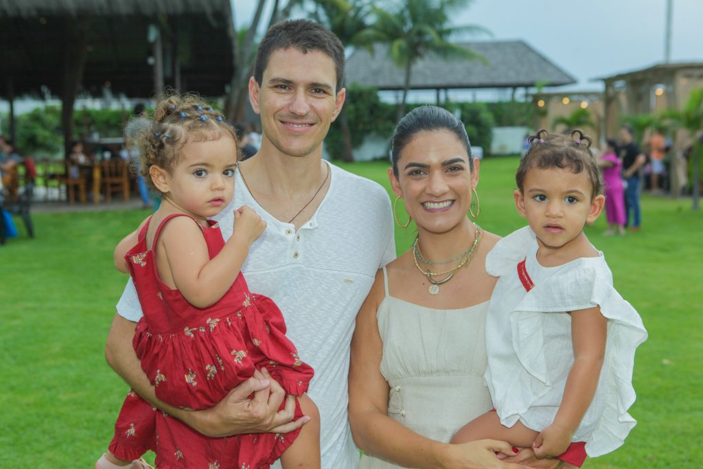 Luiza, Lucas, Larissa E Lais Buhatem