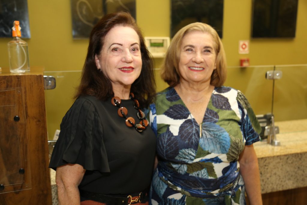 Lygia Hiluy E Marizete De Sá Barreto
