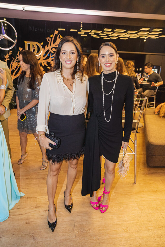 Maira E Rafaela Carvalho